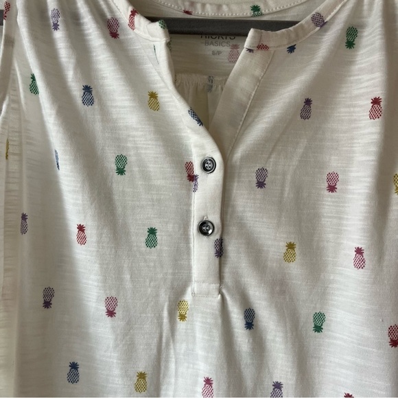 Ricki’s basics sleeveless pineapple print Henley tank top size small summer - Picture 3 of 11